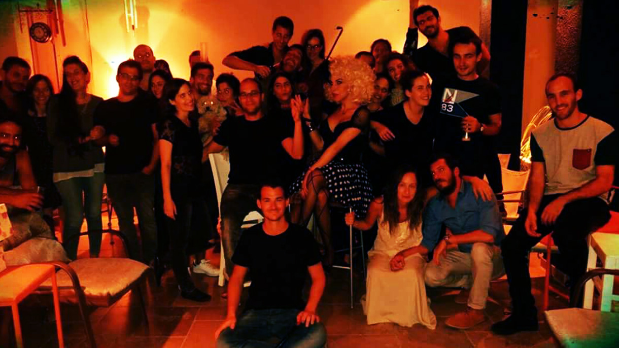 בסלון עם ג'וזי דיווין - 073-7585000