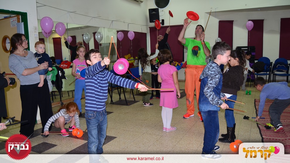 להטוטל חגיגת ג'אגלינג - 073-7576425