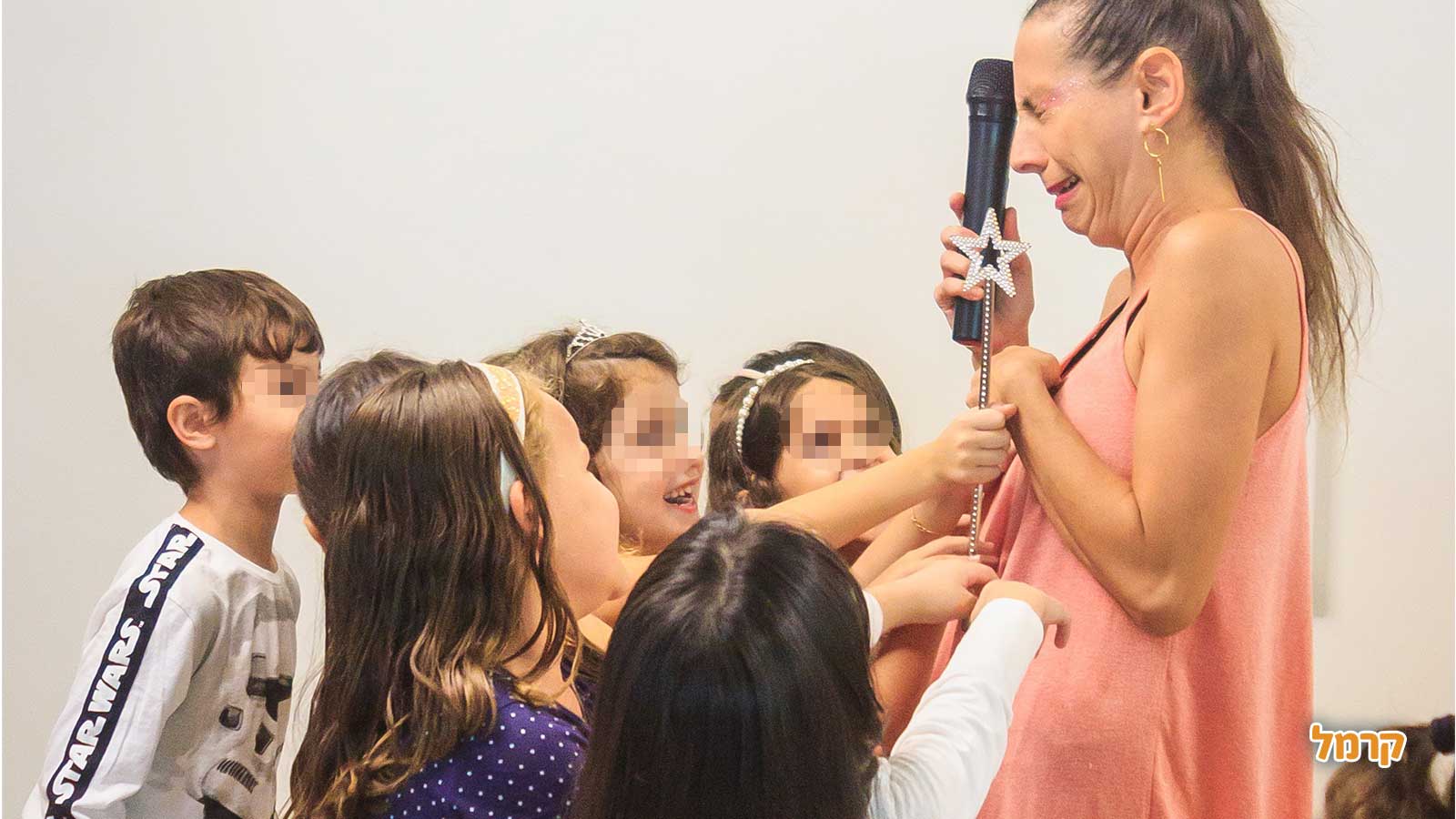 רוקדות עם רוני - 073-7025425