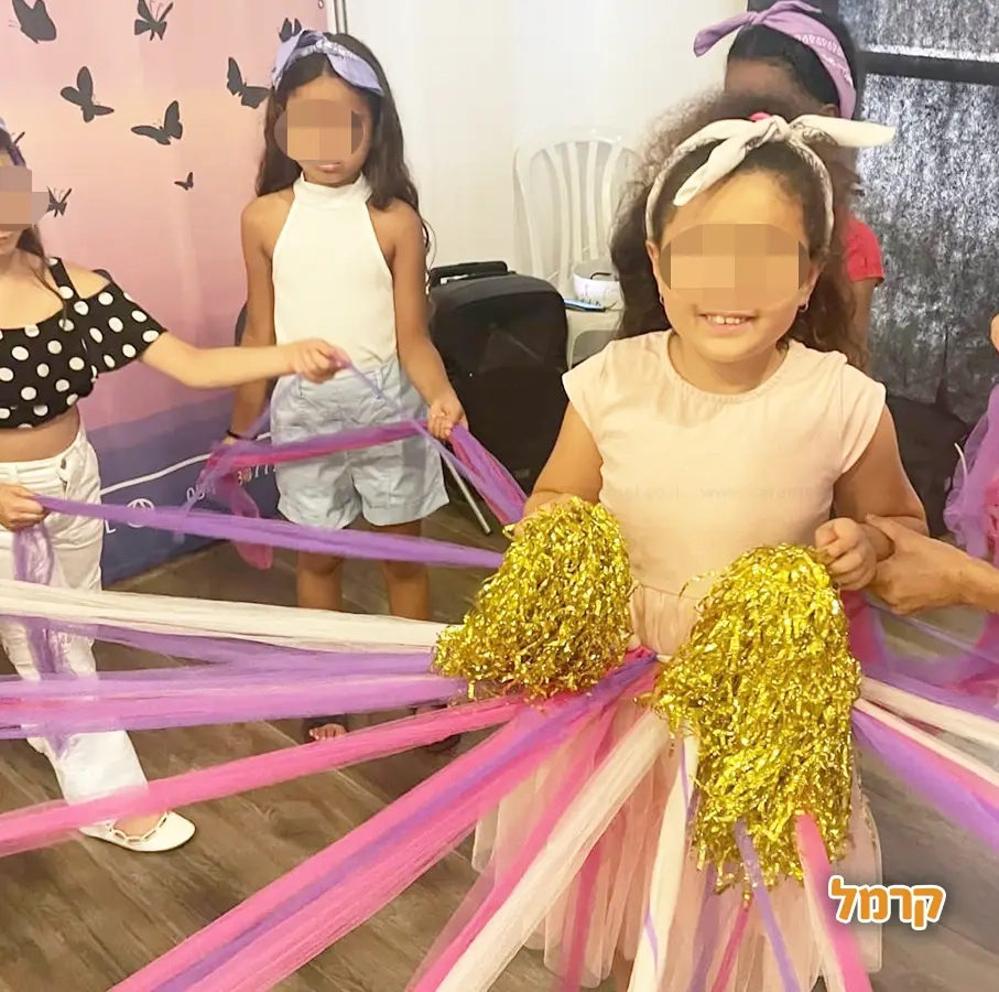 רוקדות עם רוני - 073-7025425